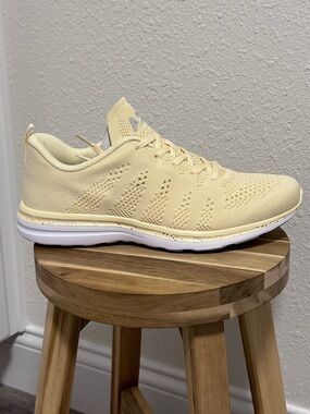 NIB APL Men's TechLoom Pro Vanilla Harbor Grey Speckle SZ 11.5